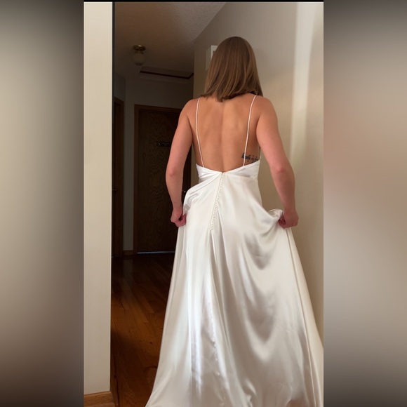 Silk wedding dress - Picture 10 of 12